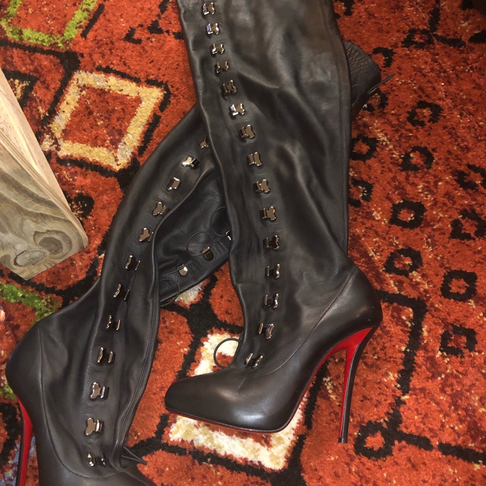 Authentic red bottoms - Picture 2 of 10